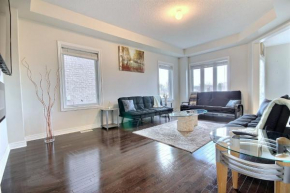 Luxury Home Mins from Waterfall next to Transit